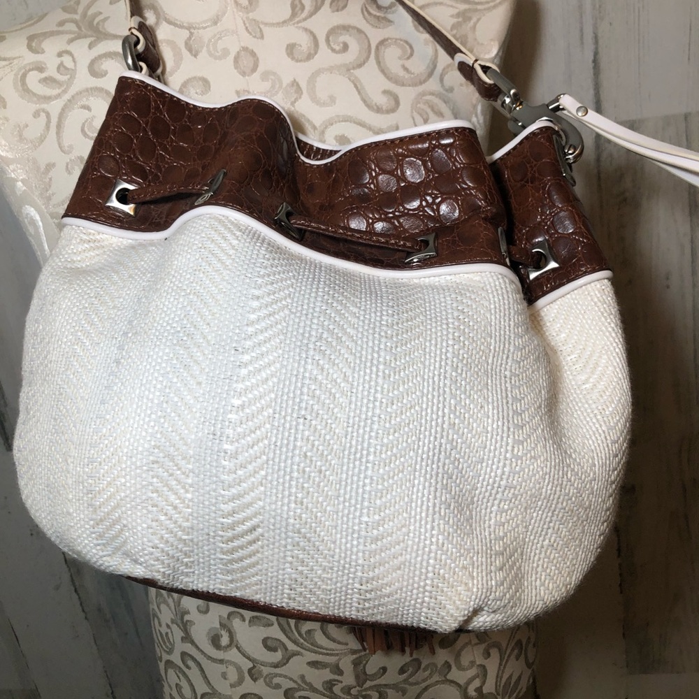 Francesco Biasia. Shoulder Bucket Bag - Picture 2 of 8